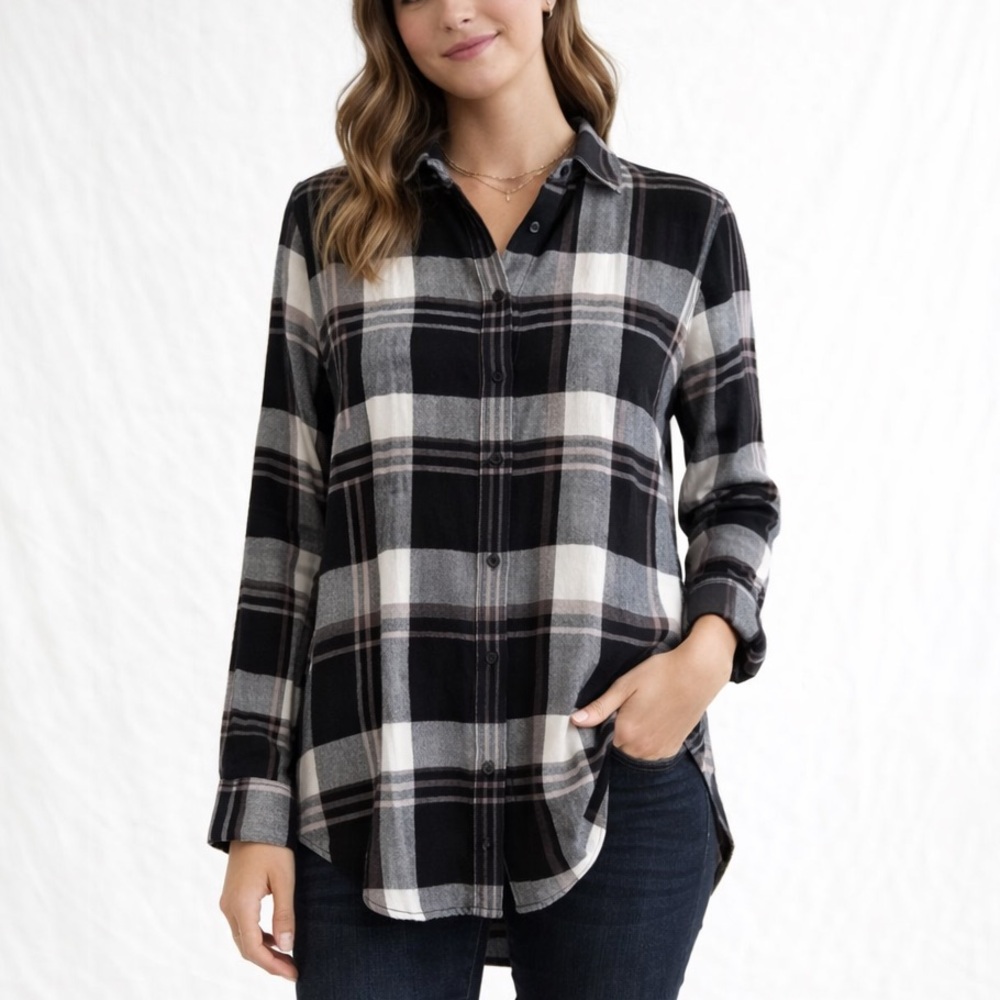 Lulu’s Black & Ivory Neutral Plaid Button-Down Grunge Scandi Luxe Shirt Size S